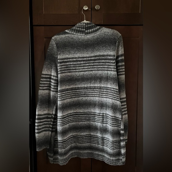 3 for $30. Open front sweater - Picture 3 of 3